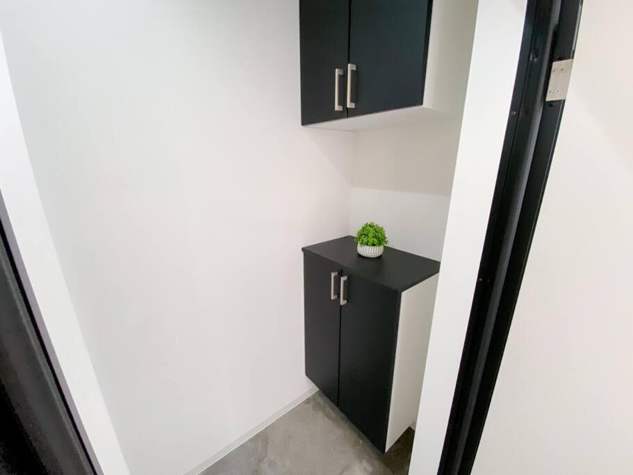 Residential Hotel Glitter Usjまで1駅5分 Osaka Ruang foto