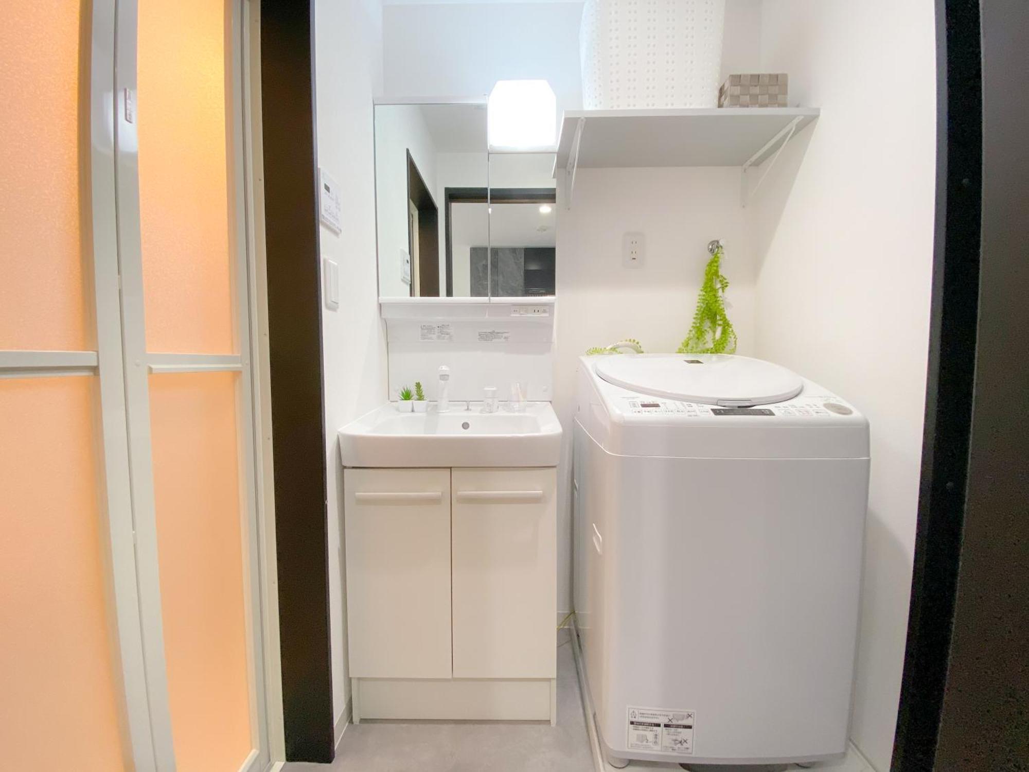 Residential Hotel Glitter Usjまで1駅5分 Osaka Bagian luar foto