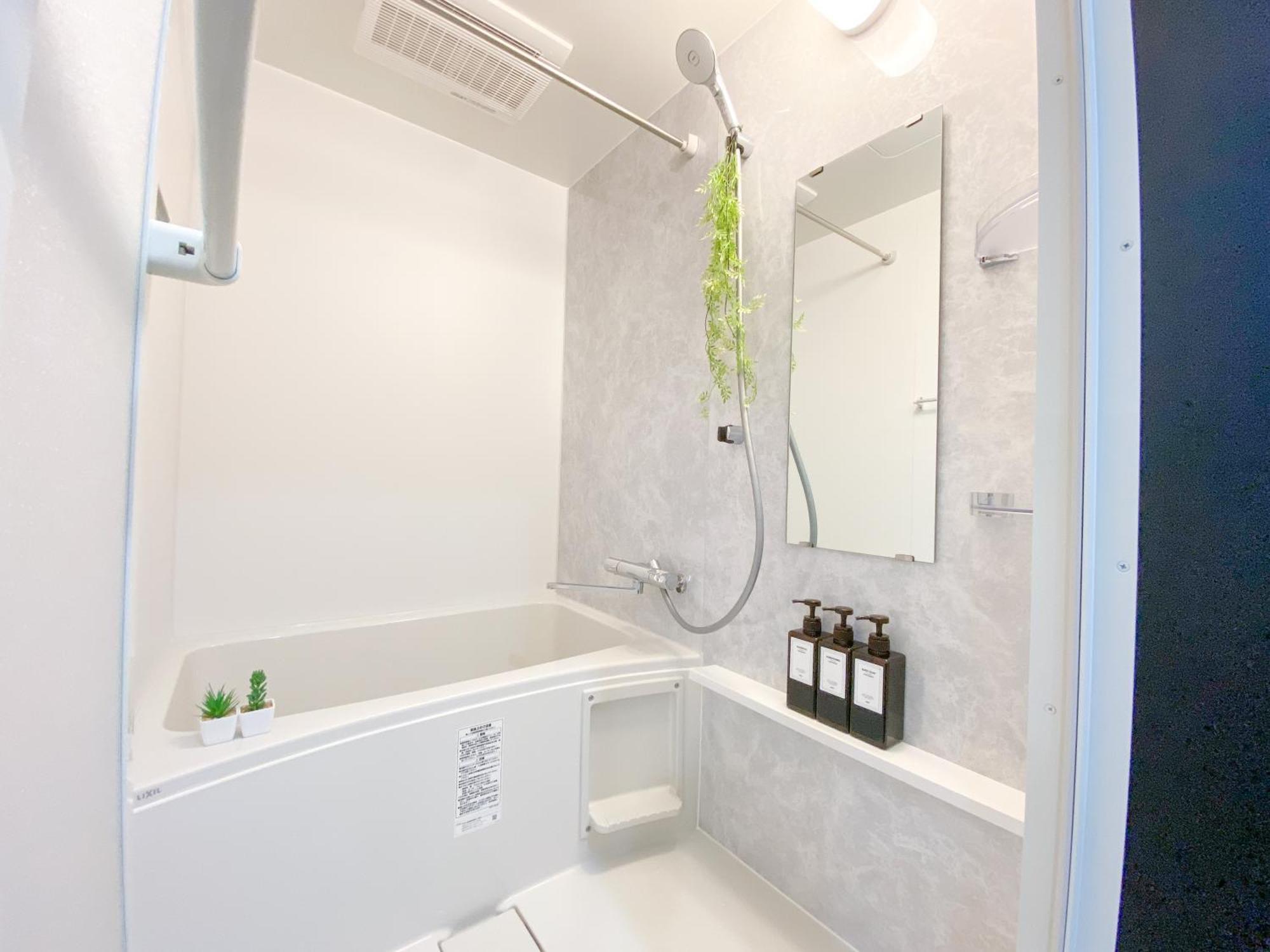Residential Hotel Glitter Usjまで1駅5分 Osaka Bagian luar foto